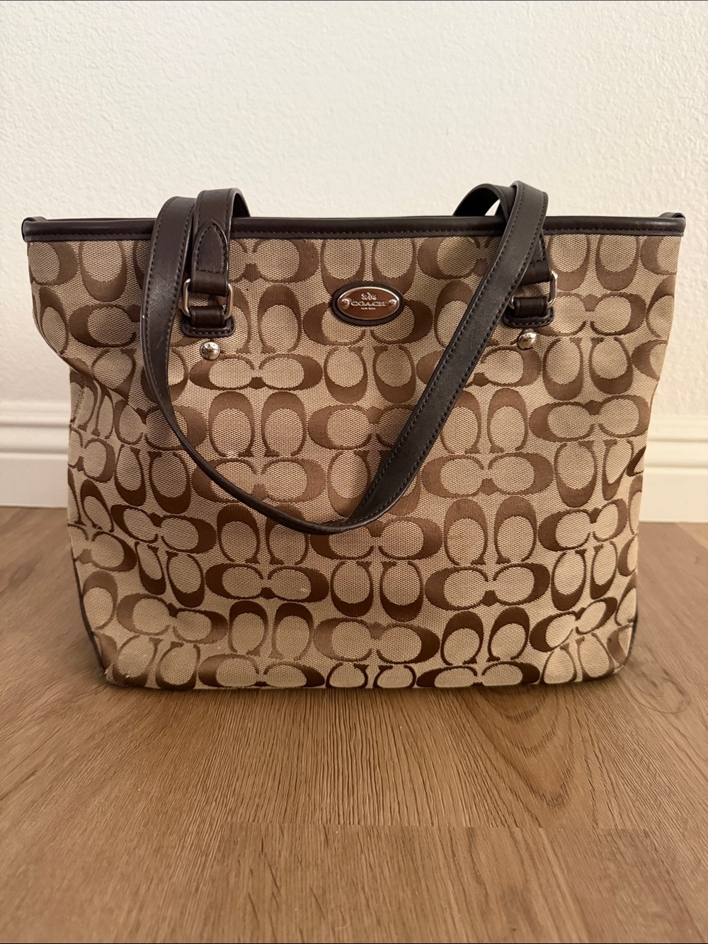 Signature Coach purse